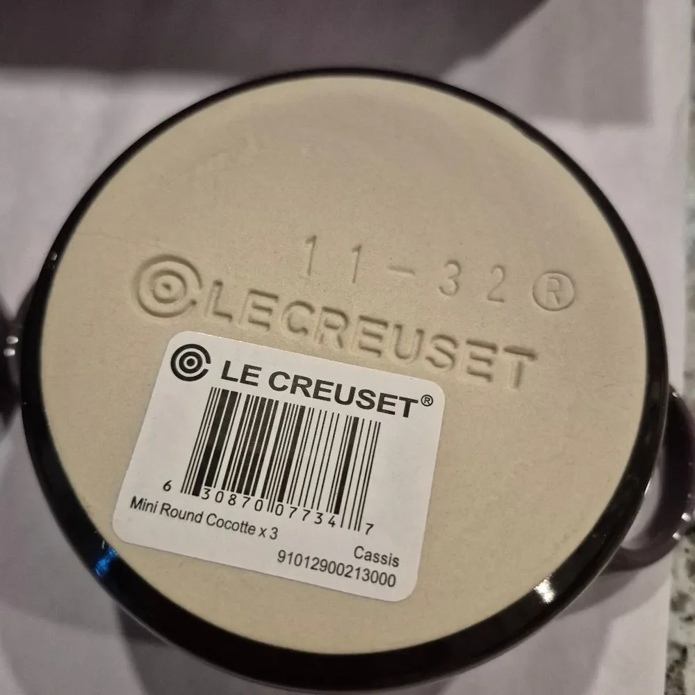 Le Creuset Cassis Ceramic Set Of 3 Mini cocotte New Box
